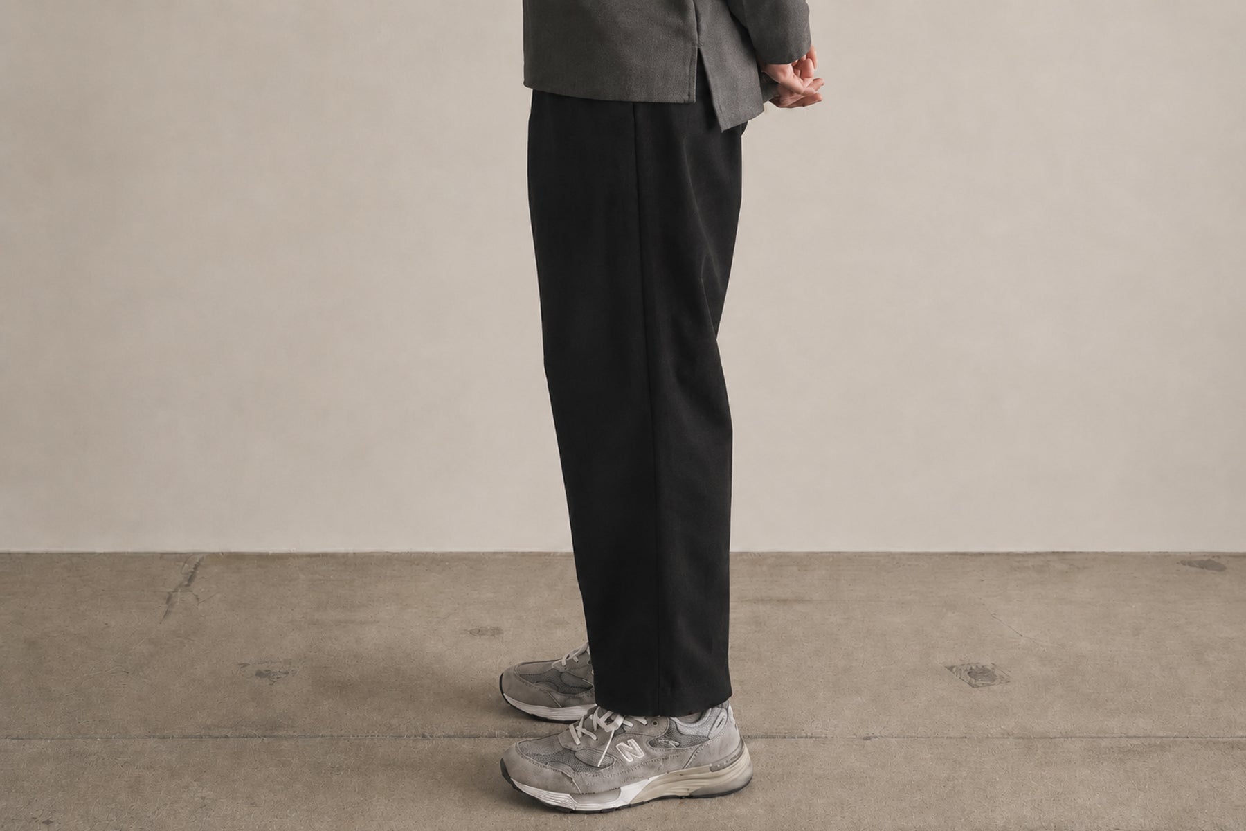 「Minimalist Easy Pants (Relax) / Black」が再入荷いたしました