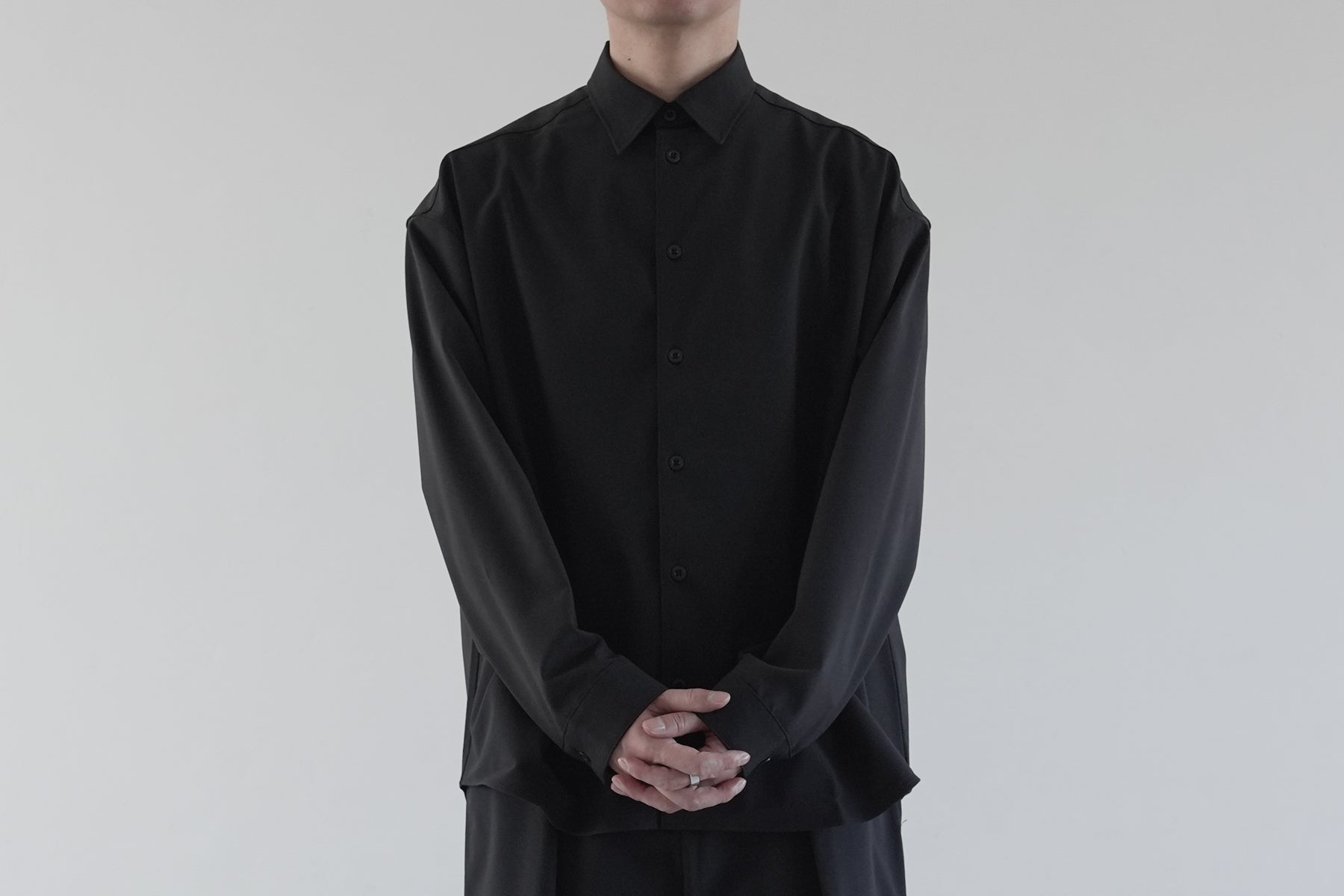 【予約】Minimalist OS Shirt LS / Black【3月入荷予定】