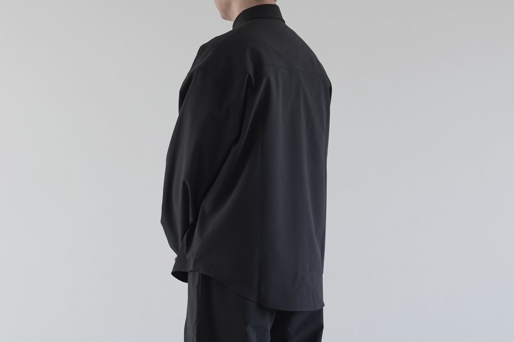 【予約】Minimalist OS Shirt LS / Black【3月入荷予定】
