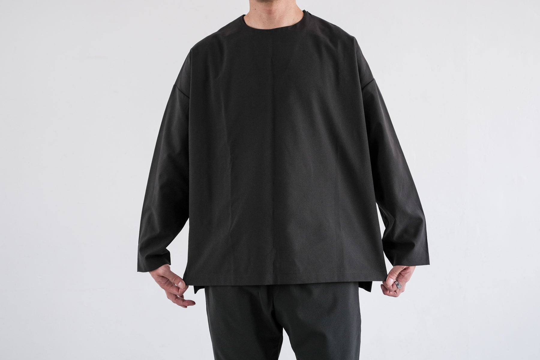 Minimalist Shirt LS / Black