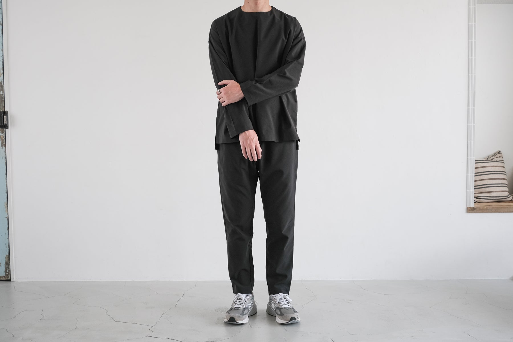 Minimalist Shirt LS / Black