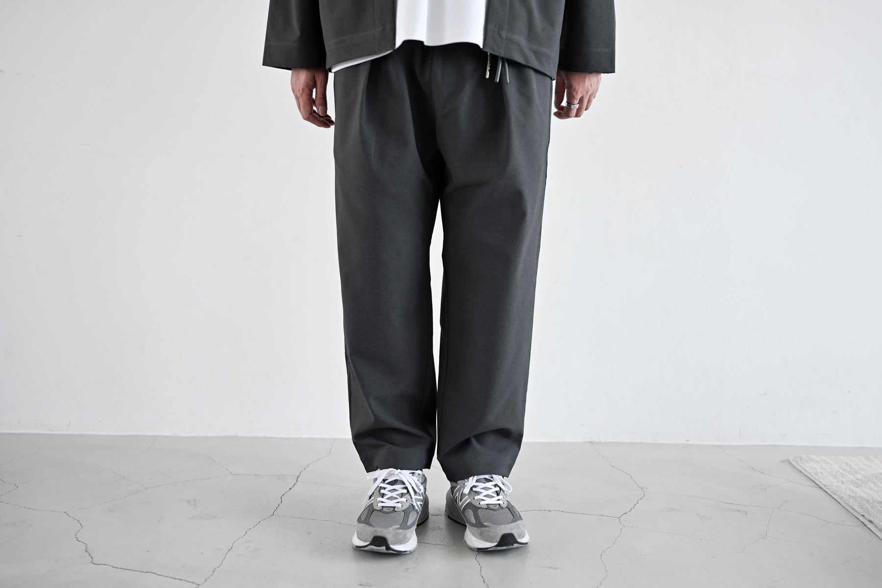 Minimalist Easy Pants (Relax)  / Gray