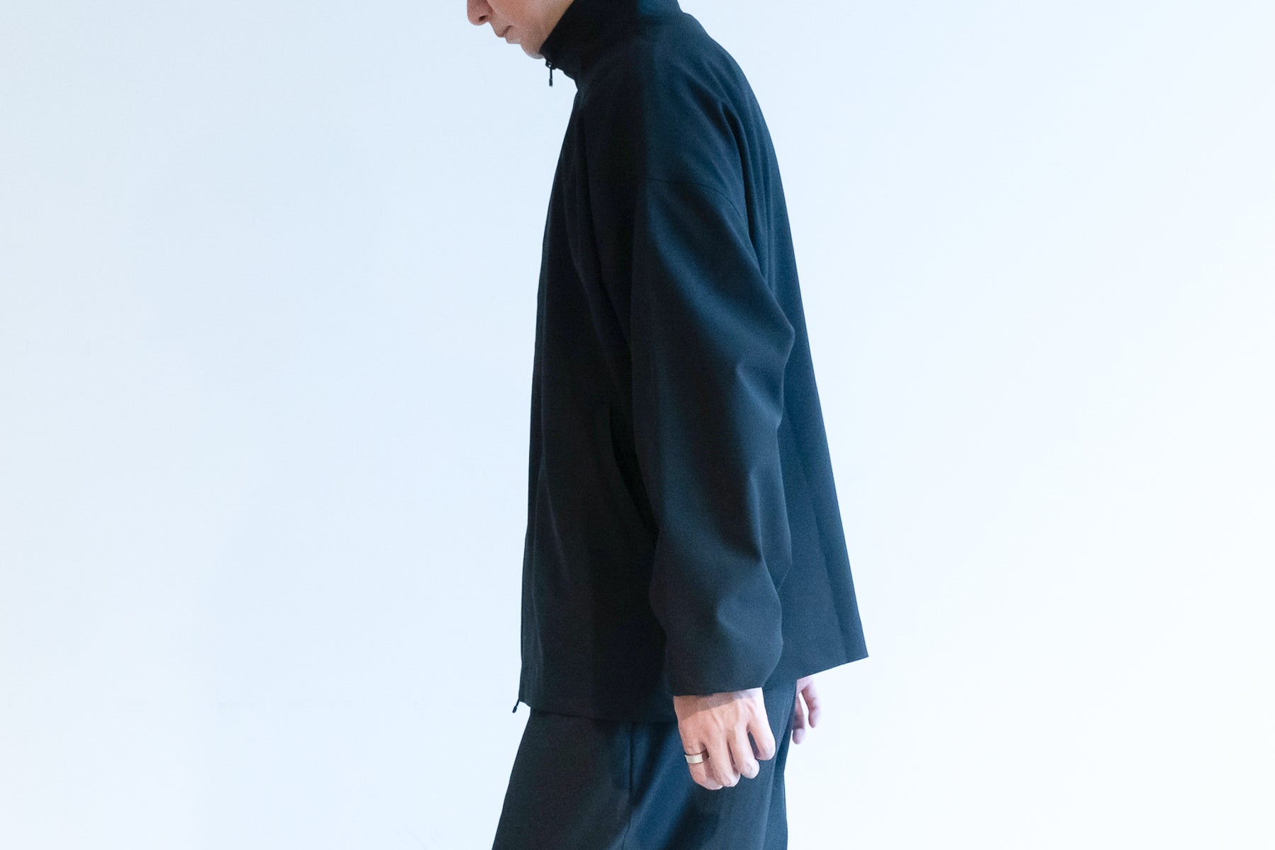 Minimalist Zip Jacket / Black