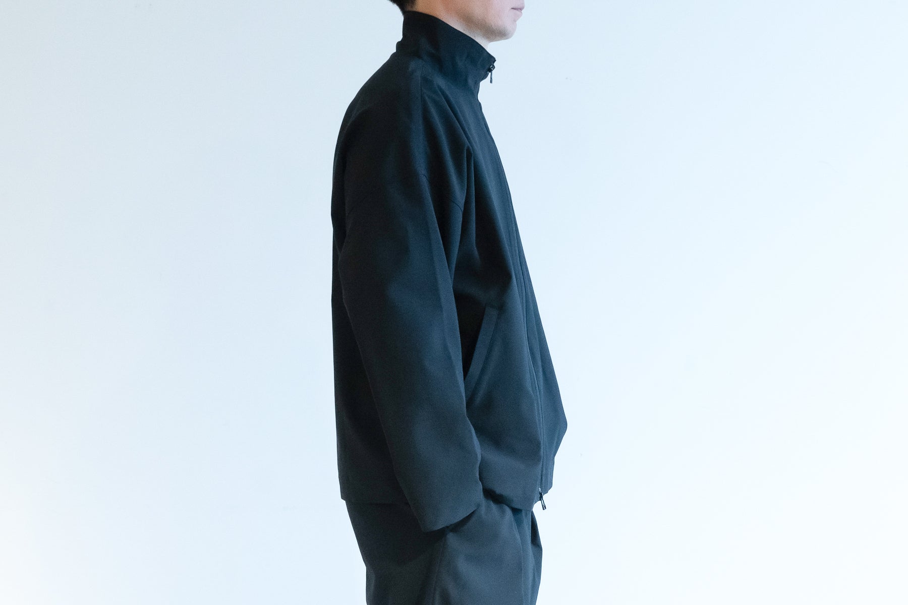 Minimalist Zip Jacket / Black