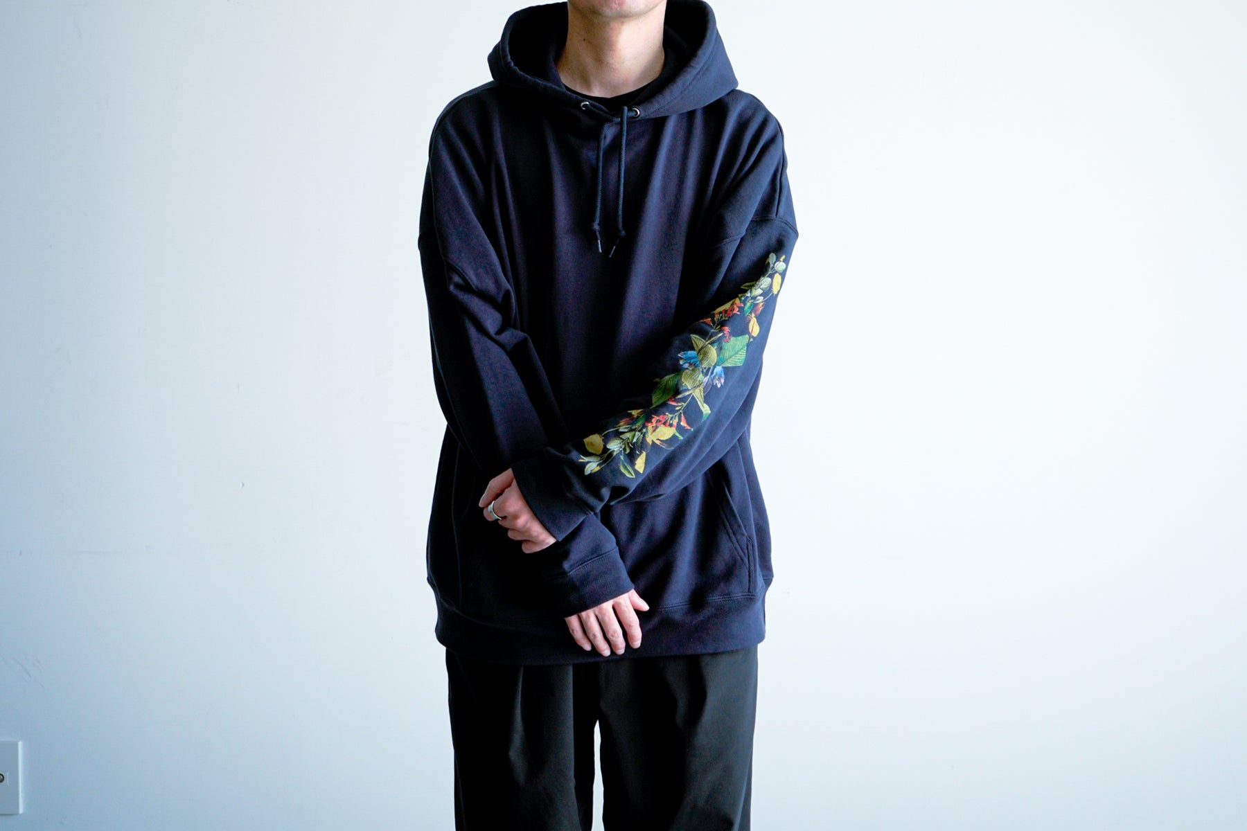 Flower Hoodie / Navy