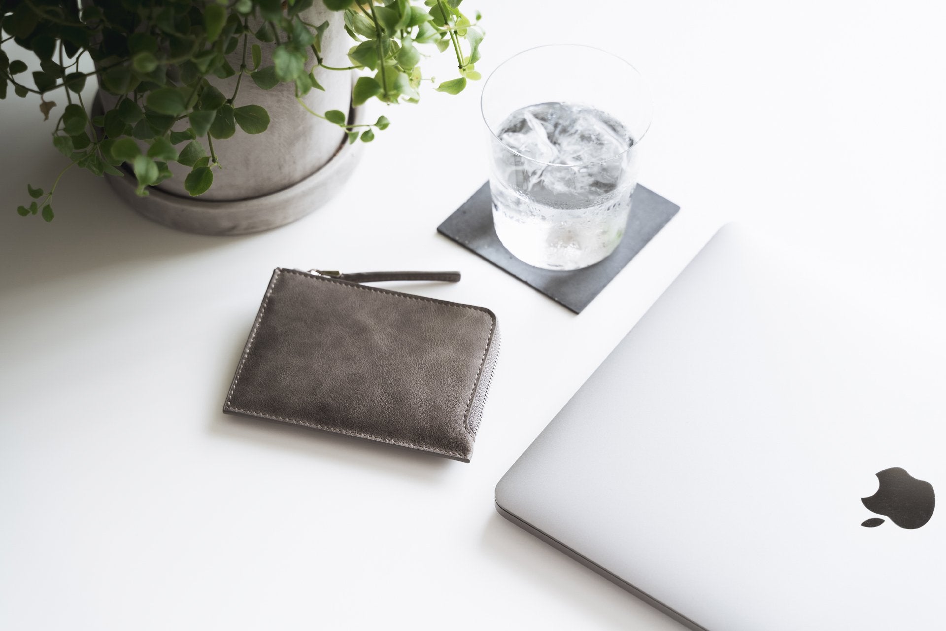 Slim Zip Wallet / Gray