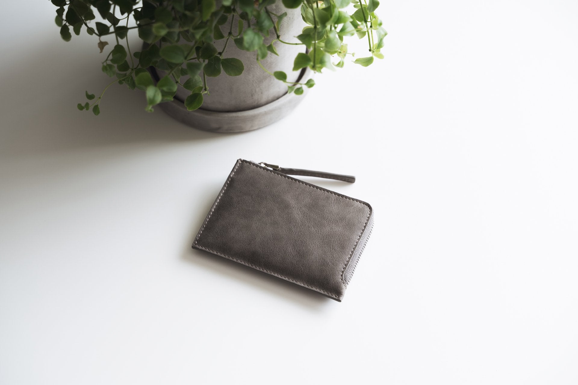 Slim Zip Wallet / Gray